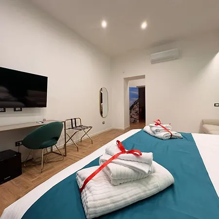 Scoperta Di 3* Napoli